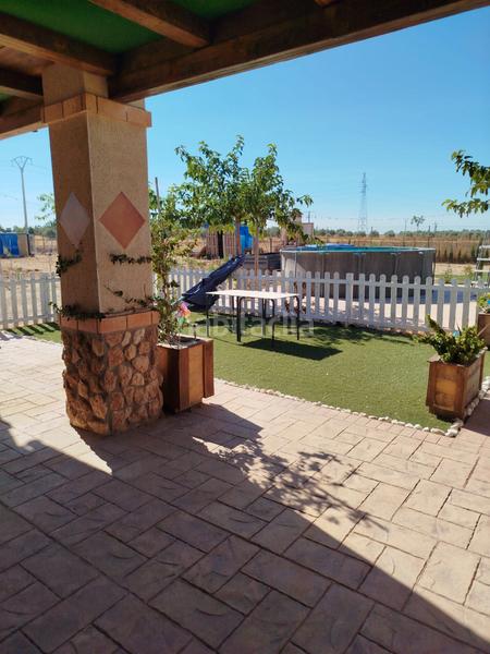 Foto 18bf87f9-3c59-49d3-827b-09ce6d3b60e0. Chalet in n/a in Miguelturra