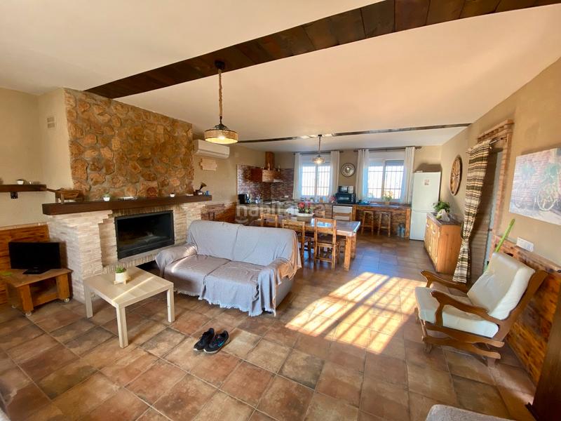 Foto b7c5479f-bdfa-4f19-8f2e-dd7e3270453a. Chalet in n/a in Miguelturra