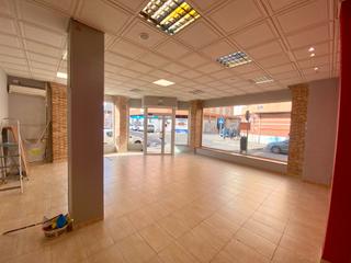 Lloguer Local Comercial a Calle del refugio 20