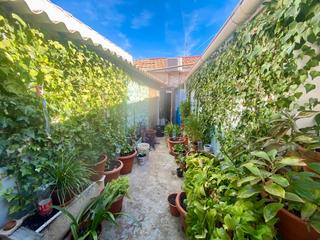 Casa aparellada  Calle general primo de rivera 123