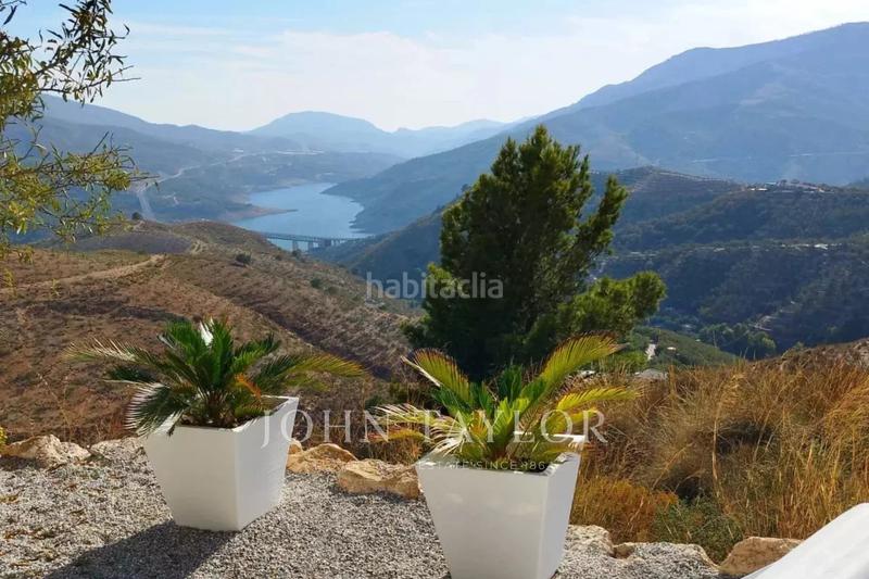 Foto c72e8ac9-4d1d-43a3-a4bd-f4a0729f8f80. Casa amb calefacció aparcament piscina a Lanjarón