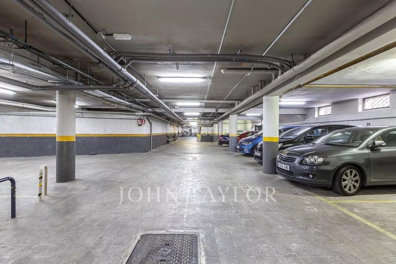 Foto a334d343-ef4a-4cd5-96b7-820da0de4b42. Rent flat with heating parking pool in Nueva España Madrid