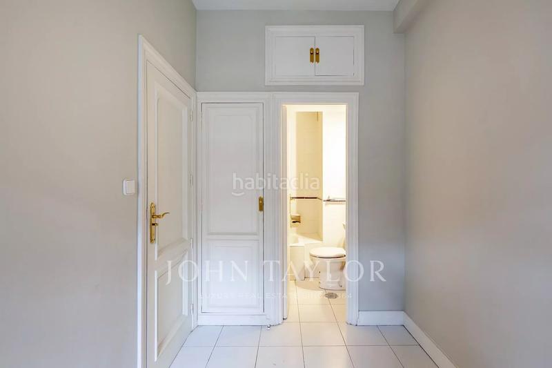 Foto 43c8241e-1bc0-4866-a8dc-da081c3e16c2. Lloguer pis amb calefacció aparcament piscina a Nueva España Madrid