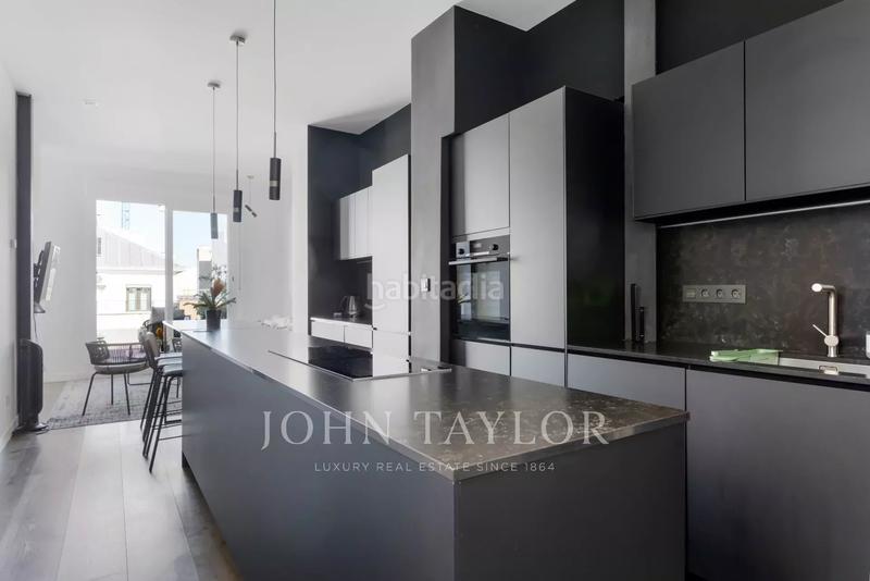 Foto 201d2c90-e6b9-4ef3-9296-921dc8786b1f. Àtic amb calefacció aparcament a Almagro Madrid