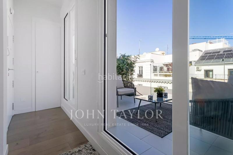 Foto c43d58a6-6522-4f3c-a79d-00b67f9609ee. Àtic amb calefacció aparcament a Almagro Madrid