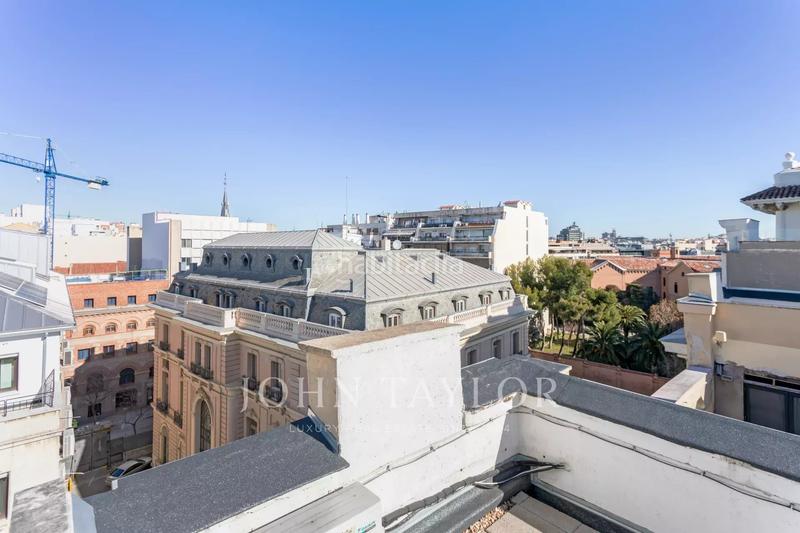 Foto a7b69a95-9687-40bd-88fb-74d4c2211d42. Ático en Almagro Madrid