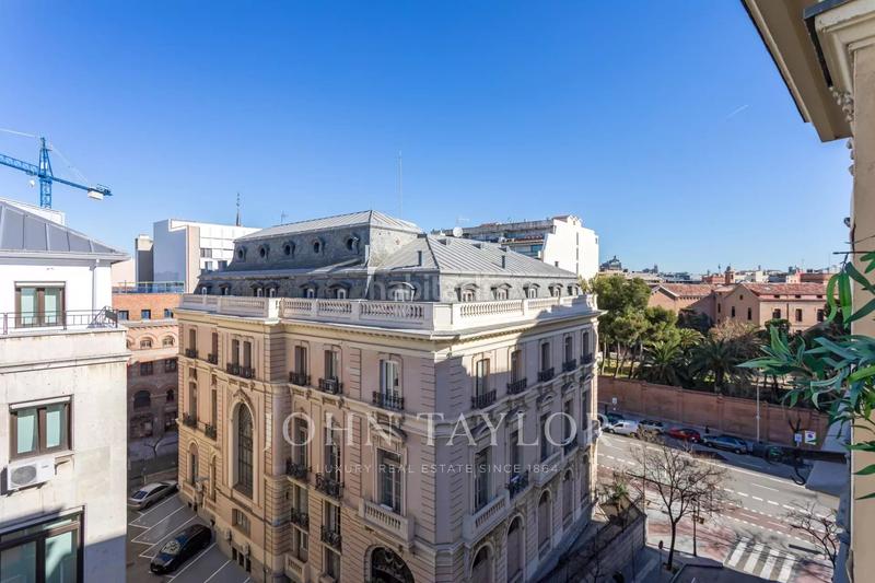 Foto 4fabe63e-18d3-4b9e-a664-863cad2b4d99. Attico con riscaldamento parcheggio in Almagro Madrid