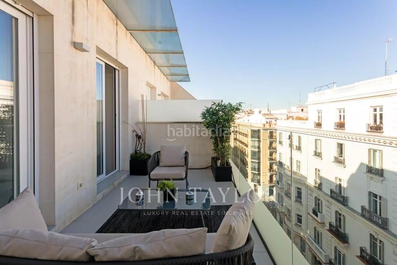 Foto 64dbc6d0-2c96-4af8-97d9-f39e34613b5d. Attico con riscaldamento parcheggio in Almagro Madrid