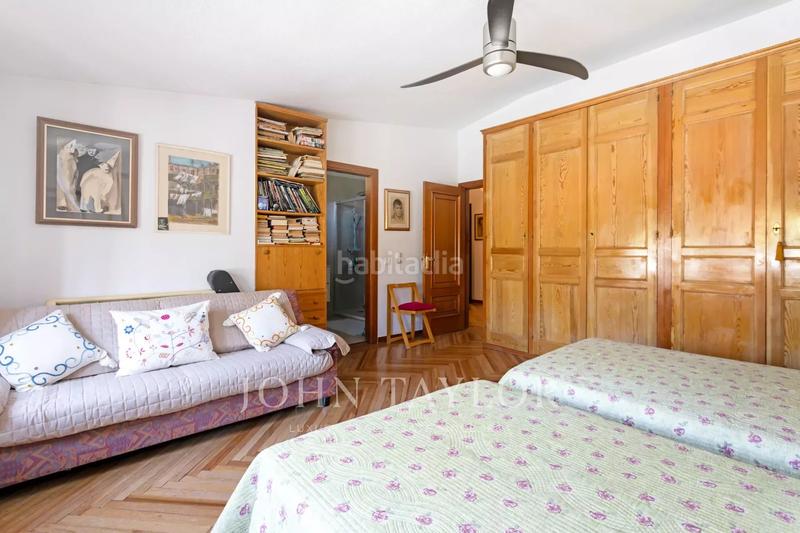 Foto acc341eb-5780-4c2a-99de-daae9b45baaa. Chalet con riscaldamento parcheggio piscina in urbanización La Moraleja La Moraleja