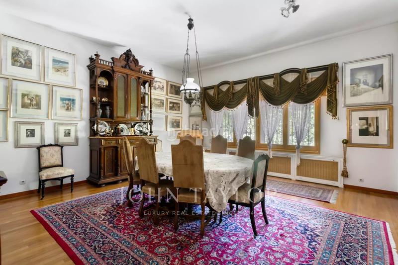 Foto ea8107c6-d651-4cbe-9fae-8121dd687ffd. Chalet con riscaldamento parcheggio piscina in urbanización La Moraleja La Moraleja