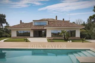 Chalet in Urbanización La Moraleja