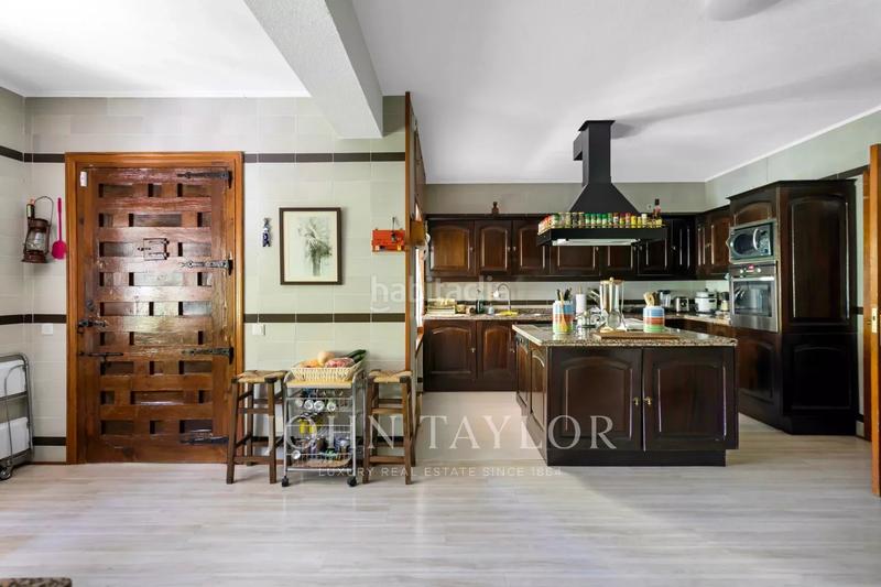 Foto d6f0746d-e748-4f12-8d20-9ff07513fc34. Xalet amb calefacció aparcament piscina a urbanización La Moraleja La Moraleja