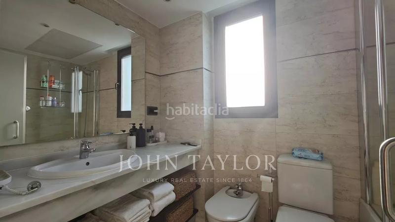 Foto 23d7e72d-83ac-47b5-8d07-731fbcf3fe9c. Penthouse with heating parking pool in Encinar de los Reyes La Moraleja