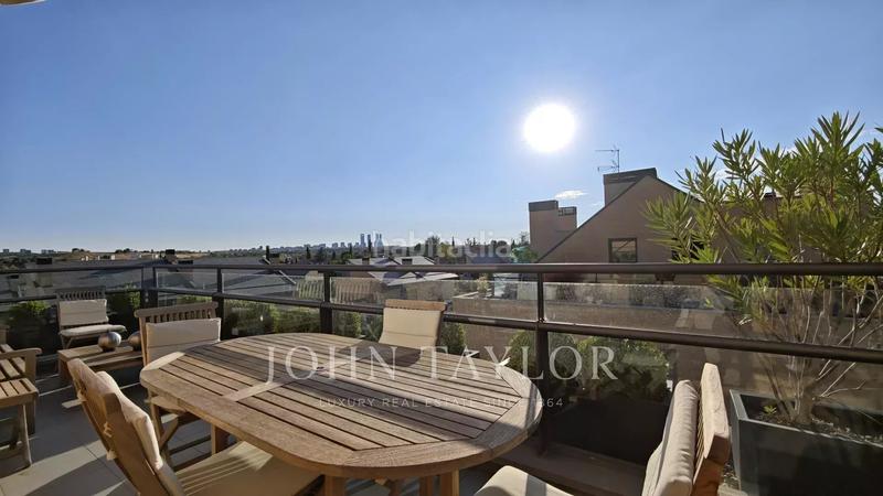 Foto 2fdcb6ff-9087-490f-b9b0-deaf15c7afb6. Penthouse with heating parking pool in Encinar de los Reyes La Moraleja