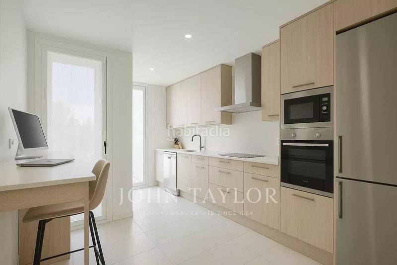 Foto 34f3a35a-01eb-4085-98bb-d2c37a41c11e. Penthouse with heating parking pool in Encinar de los Reyes La Moraleja