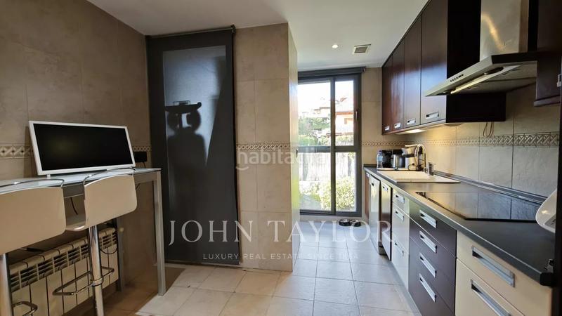 Foto f50c2bbb-d141-401e-8f14-7f5e5b3f51dd. Penthouse with heating parking pool in Encinar de los Reyes La Moraleja