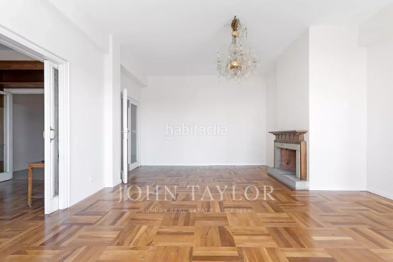 Foto 1425abe6-bd88-4d98-a4df-025f6aa3d2fe. Rent flat with heating parking in Hispanoamérica-Bernabéu Madrid