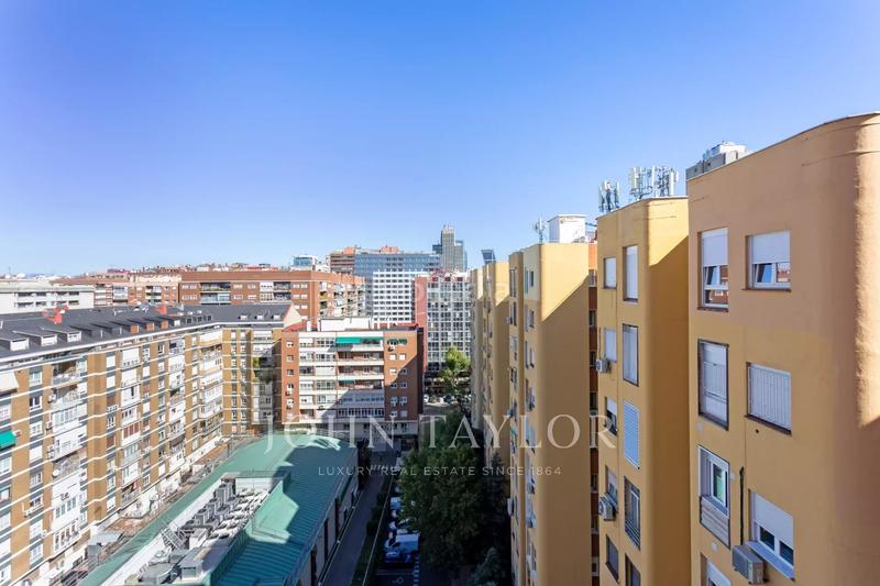 Foto 57ea75fe-40d7-4de6-b0cf-445af2e50a0b. Rent flat with heating parking in Hispanoamérica-Bernabéu Madrid