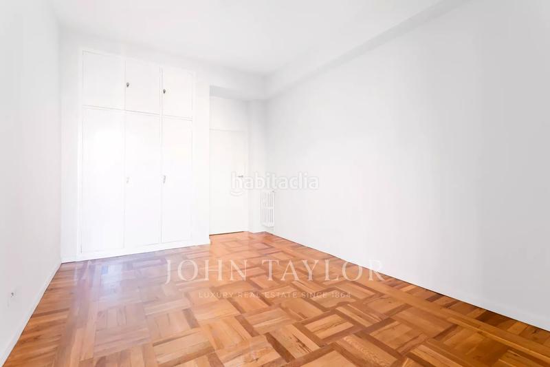 Foto c1a0a37f-f9cd-46aa-8810-d0901e6d6c0f. Rent flat with heating parking in Hispanoamérica-Bernabéu Madrid