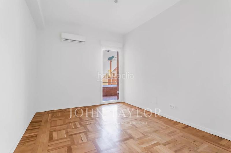 Foto d695541f-1e2b-4628-8dc3-a39f9b4e29e4. Rent flat with heating parking in Hispanoamérica-Bernabéu Madrid