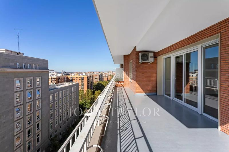 Foto eee880a9-f8a7-4fc6-8f36-c17145ceb2b1. Alquiler piso en Hispanoamérica-Bernabéu Madrid