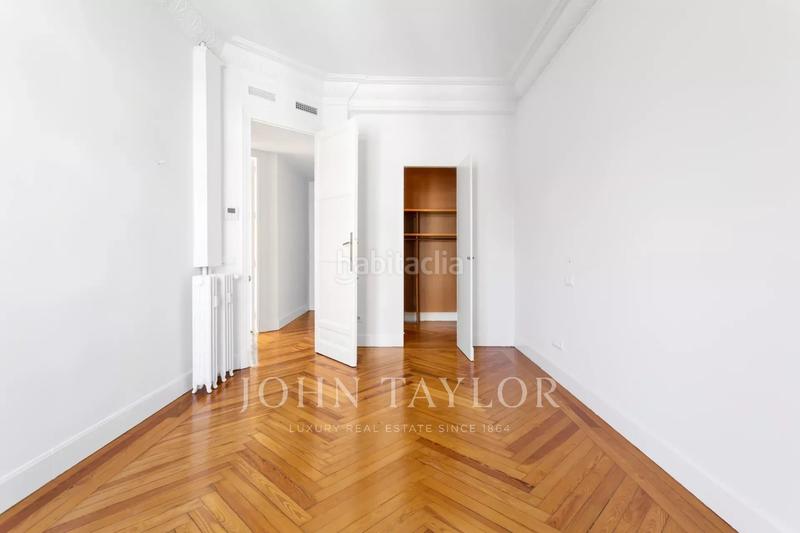 Foto 17b55212-e59e-421c-b2b6-2d9371175841. Rent flat with heating parking in Ríos Rosas-Nuevos Ministerios Madrid