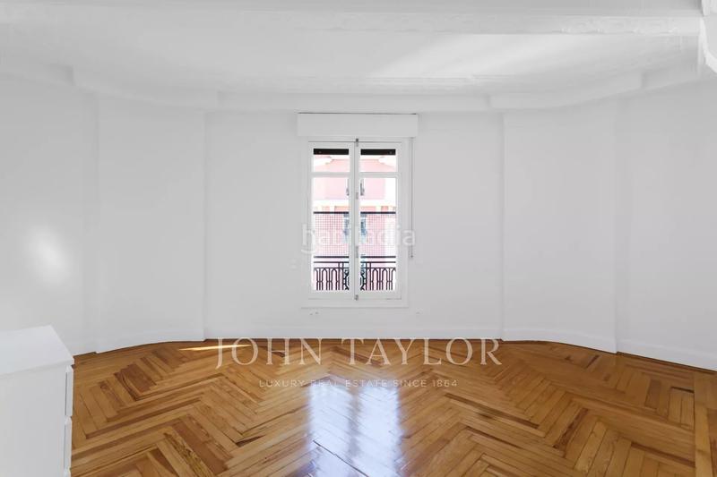 Foto 4132c0d0-832d-4a24-94cd-6bb64e458ffb. Rent flat with heating parking in Ríos Rosas-Nuevos Ministerios Madrid