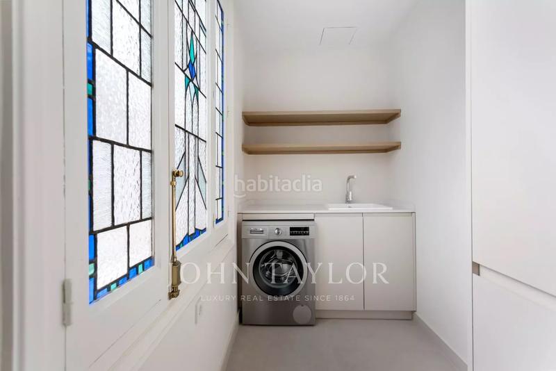 Foto f57af375-f89f-4a79-915e-3872234fd0ad. Rent flat with heating parking in Ríos Rosas-Nuevos Ministerios Madrid