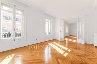 Rent Flat in Ríos Rosas-Nuevos Ministerios