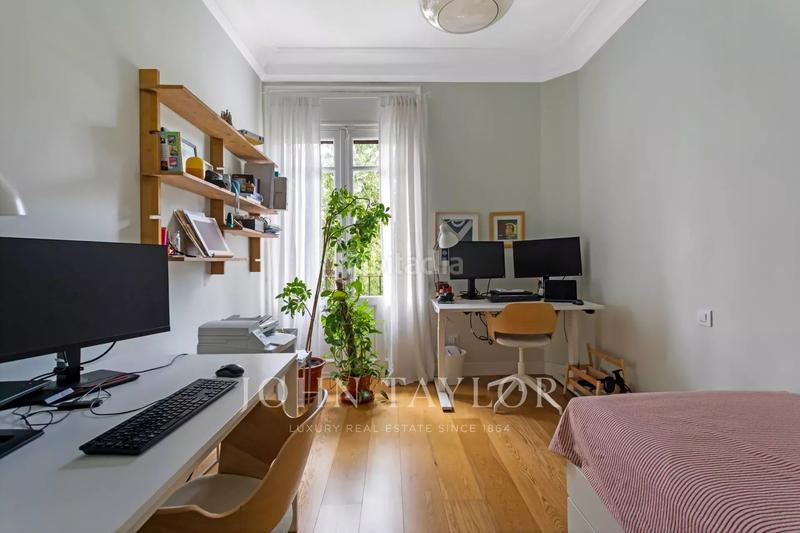 Foto aa22f52e-d9ce-437a-9be4-6c393d923557. Piso en Guindalera Madrid