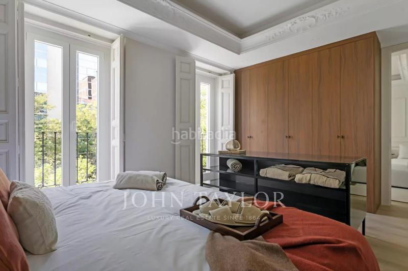 Foto b4a26856-c024-43e0-9305-17f59c3b1229. Piso en Almagro Madrid