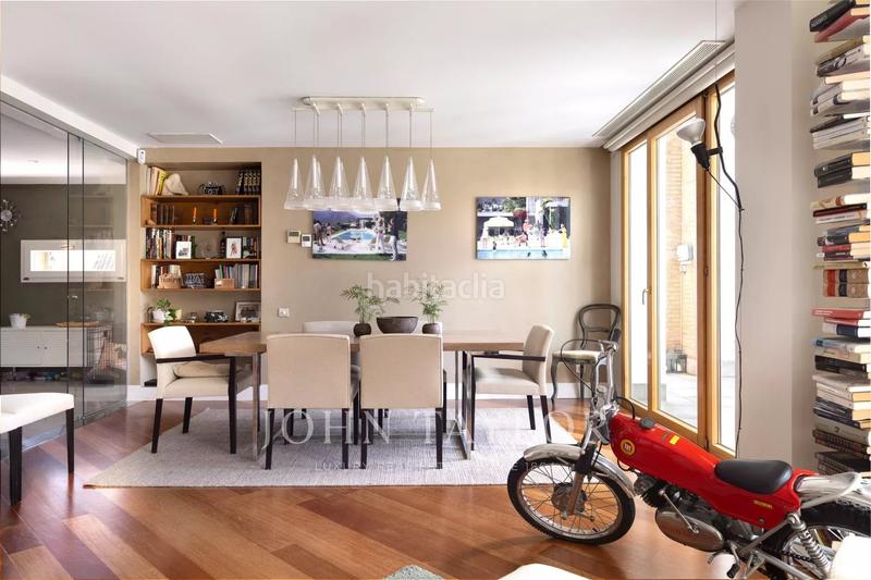 Foto 5a5c8f42-1565-4f0a-a0d8-506eb3469da4. Casa a schiera con riscaldamento parcheggio piscina in Pozuelo de Alarcón