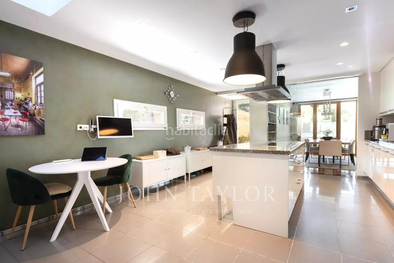 Foto cdb6c8ae-db89-427a-acbc-bf2580de5ead. Casa a schiera con riscaldamento parcheggio piscina in Pozuelo de Alarcón