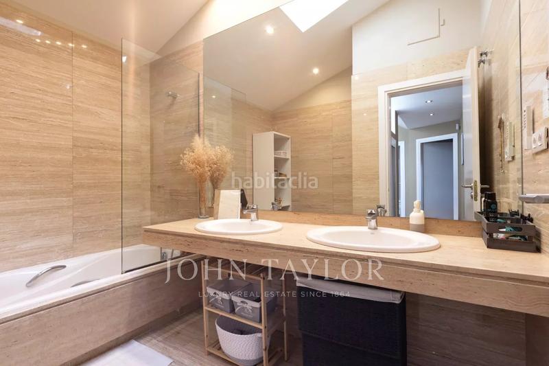 Foto ce0166d5-eeaa-483e-b01d-7676d36e5a9a. Casa a schiera con riscaldamento parcheggio piscina in Pozuelo de Alarcón