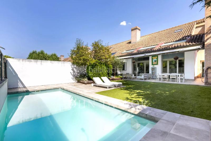 Foto 233a6b0b-fff1-4909-9edf-6a9bcaa316e6. Semi detached house with heating parking pool in La Finca Pozuelo de Alarcón