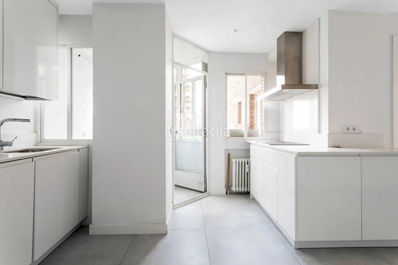 Foto 29792350-a223-42bc-8fa9-fe5fb95def3e. Location appartement avec chauffage parking piscine dans Madrid