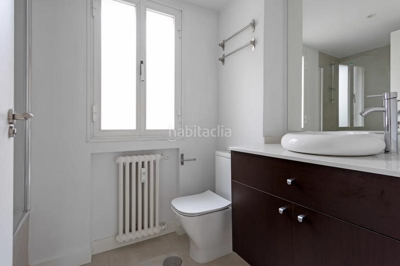 Foto 4e5ba2d4-fcac-4839-b5ea-d3f3e285db2d. Location appartement avec chauffage parking piscine dans Madrid