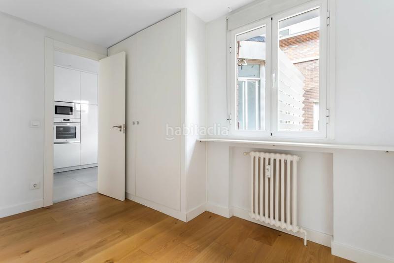 Foto bdd670bc-6df5-4459-bba0-8fc5c2916843. Rent flat with heating parking pool in Nueva España Madrid