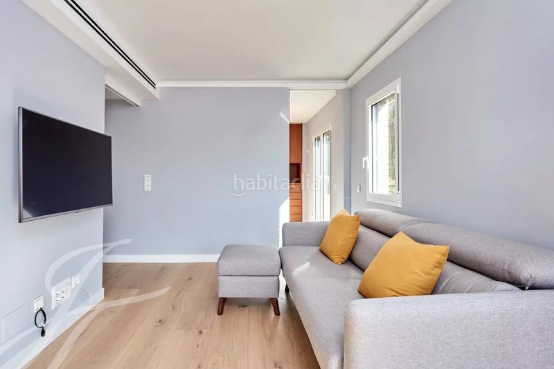 Foto 9a2462b7-7cb2-400c-a7e7-f2a27ff5bacb. Location attique avec chauffage parking piscine dans Madrid