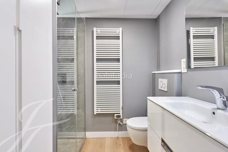 Foto 10ba4972-524d-4bdf-add2-da6486f85d06. Rent penthouse with heating parking pool in Nueva España Madrid
