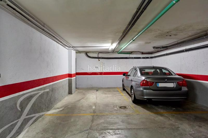 Foto 1f3b7fa6-49b9-4205-b56f-65e5cb93c860. Rent penthouse with heating parking pool in Nueva España Madrid