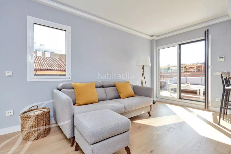 Foto 4bf3432d-91ac-411c-b236-500c4a6154b2. Rent penthouse with heating parking pool in Nueva España Madrid