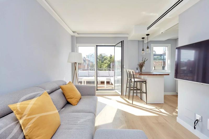 Foto b45ac109-bbe0-41b3-868e-52ad520b3730. Rent penthouse with heating parking pool in Nueva España Madrid