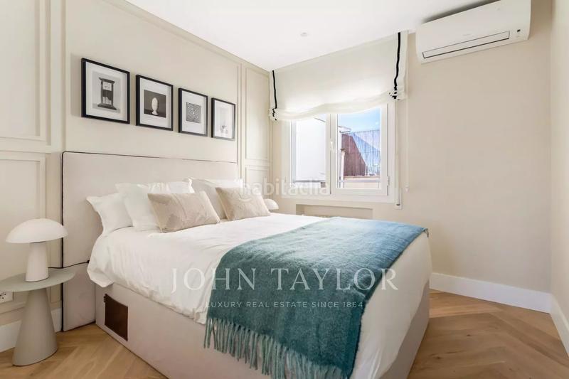 Foto 00649be6-2b3d-420c-aa86-8eeb62965f73. Penthouse with heating in Recoletos Madrid