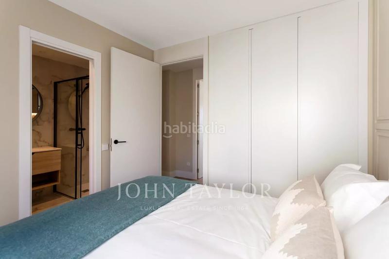 Foto 457c095f-dec1-4f26-8f63-071780b0f709. Penthouse with heating in Recoletos Madrid