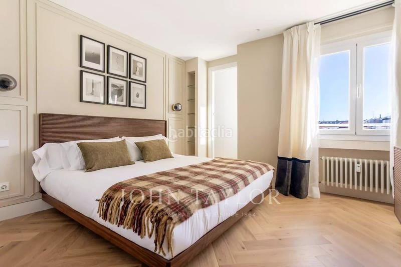 Foto 4837dc9d-932c-473d-8be5-baf2a3b111c3. Penthouse with heating in Recoletos Madrid