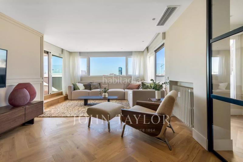 Foto 4ee16aae-ec5a-460e-bfbb-c89bc3614c4c. Penthouse with heating in Recoletos Madrid
