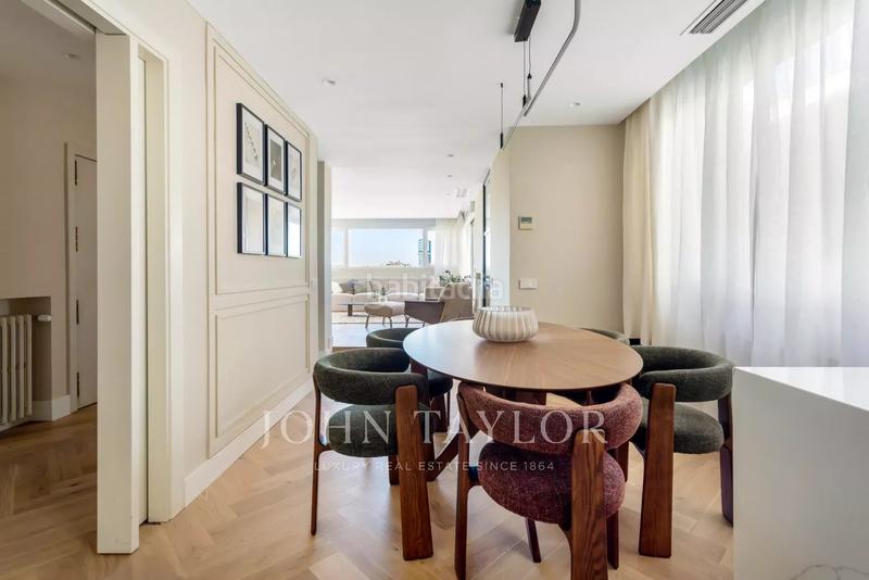 Foto cbc1d760-4f74-405f-bf07-61527da624c6. Penthouse with heating in Recoletos Madrid