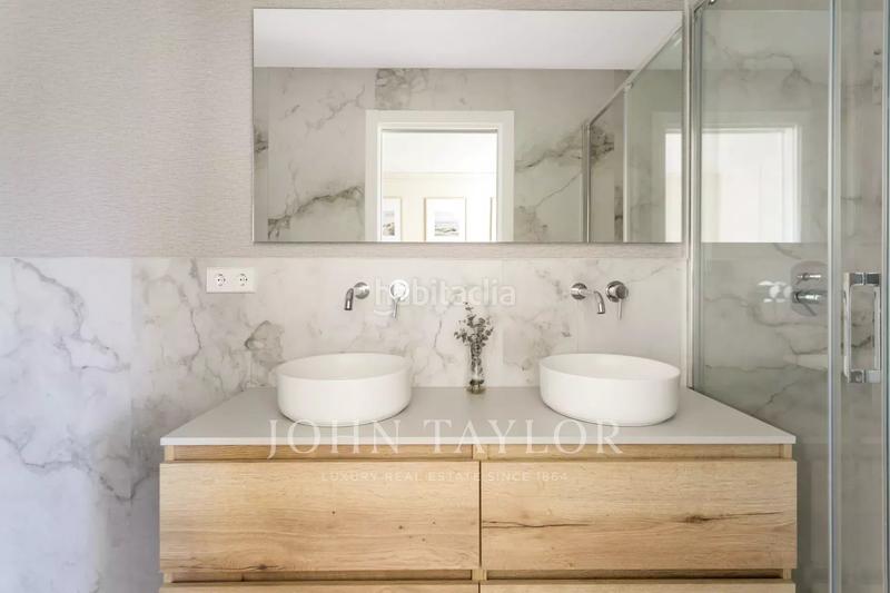 Foto fe469536-a3e7-4df7-8b45-e4395ca6bbf9. Penthouse with heating in Recoletos Madrid