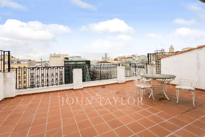 Foto 9bdefc77-89af-4a4a-b740-de1286dcf153. Dachwohnung mit heizung in Justicia-Chueca Madrid